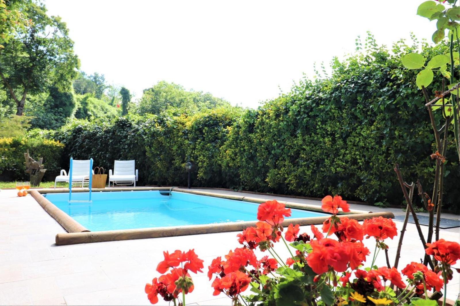 Privata Con Piscina E Biliardo Villa *