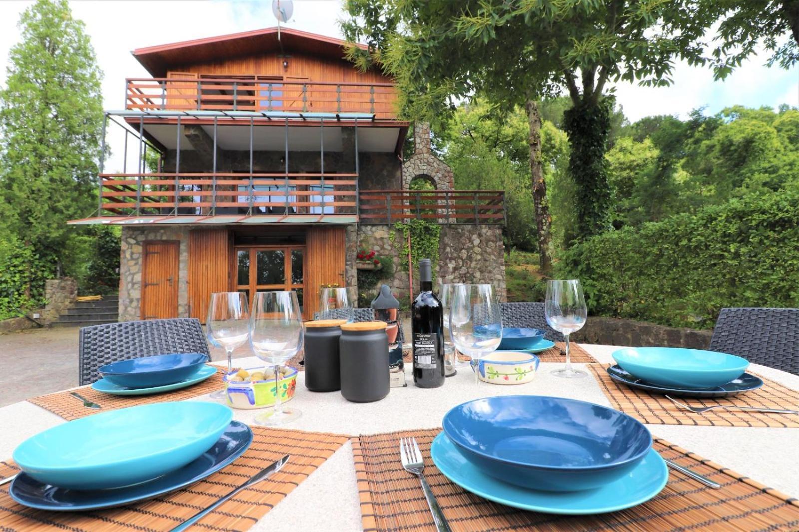 Privata Con Piscina E Biliardo *